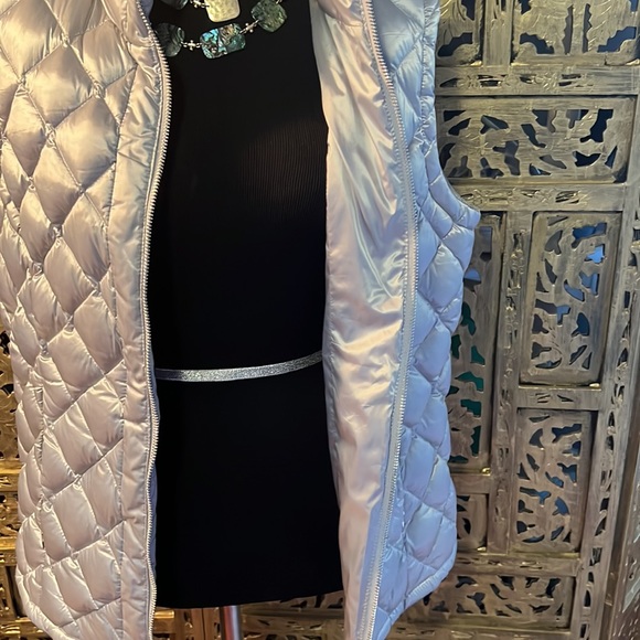 Calvin Klein vest gently use size large - Picture 4 of 6